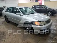 2001 Toyota AVALON photo