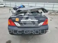 2001 Toyota AVALON photo