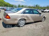 2001 Toyota AVALON photo