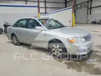 2001 Toyota AVALON photo