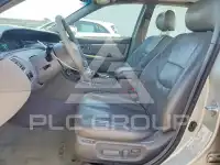 2001 Toyota AVALON photo