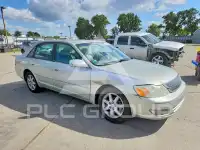 2001 Toyota AVALON photo
