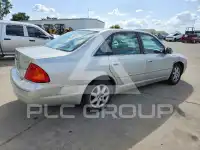 2001 Toyota AVALON photo