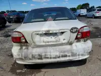 2001 KIA Sephia photo