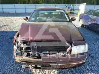 2001 Ford CROWN photo