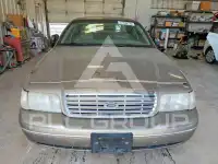 2001 Ford CROWN фото