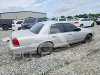 2001 Ford CROWN photo