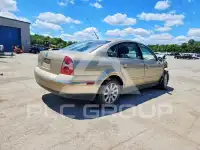 2001 Volkswagen Passat photo