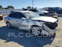 2002 Nissan ALTIMA photo