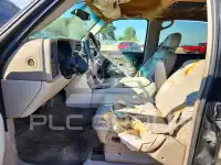 2002 Chevrolet Suburan фото