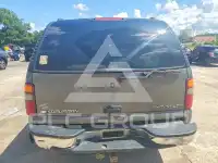2002 Chevrolet Suburan photo