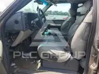 2002 Chevrolet Suburan фото