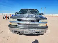 2002 Chevrolet Suburan photo