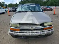 2002 Chevrolet S10 photo