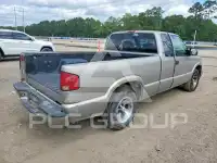 2002 Chevrolet S10 photo