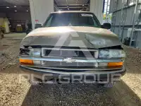 2002 Chevrolet S10 photo