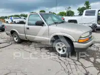 2002 Chevrolet S10 photo