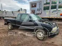 2002 Chevrolet S10 photo