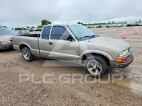 2002 Chevrolet S10 photo
