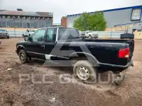 2002 Chevrolet S10 photo