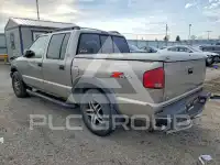 2002 Chevrolet S10 фото