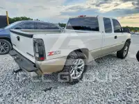 2002 Chevrolet Silverado photo