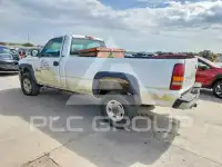 2002 Chevrolet Silverado photo