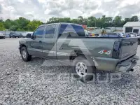 2002 Chevrolet Silverado photo