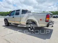 2002 Chevrolet Silverado photo