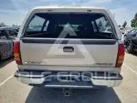 2002 Chevrolet Silverado photo