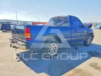 2002 Chevrolet Silverado photo