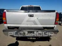 2002 Chevrolet Silverado photo