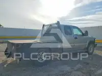 2002 Chevrolet Silverado photo
