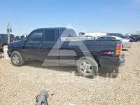 2002 Chevrolet Silverado photo