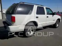 2002 Chevrolet Blazer photo