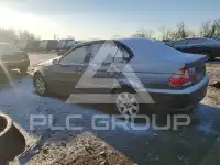 2002 BMW 325 photo