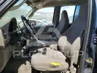 2002 Jeep LIBERTY фото