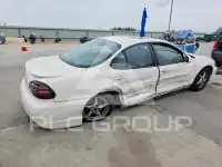 2002 Pontiac GRAND PRIX photo
