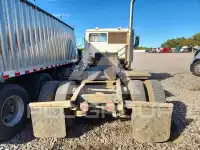2002 Freightliner  photo