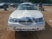 2002 Lincoln Town фото