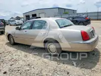 2002 Lincoln Town фото