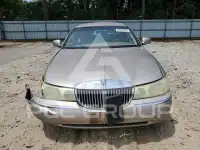 2002 Lincoln Town фото