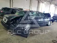 2002 Lincoln Town photo