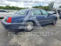 2002 Lincoln Town фото