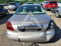 2002 Lincoln Continental photo