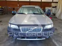 2002 Volvo V70 фото