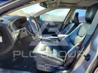 2002 Volvo V70 фото