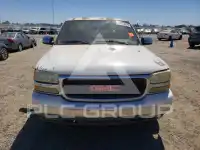 2002 GMC Sierra photo