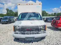 2002 GMC Savana photo