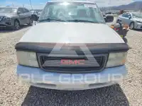 2002 GMC SONOMA photo